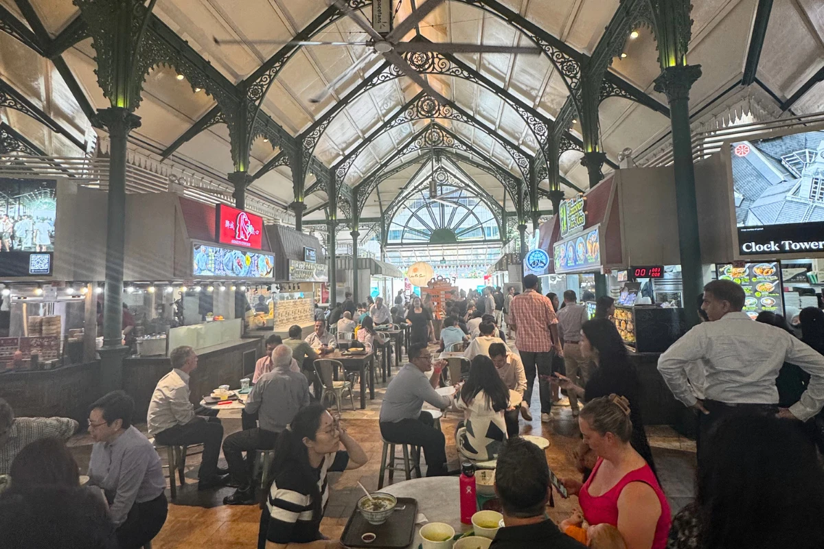 Lau Pa Sat - targ, na którym można zjeść obiad nawet za 5 dolarów Lau Pa Sat - targ, na którym można zjeść obiad nawet za 5 dolarów