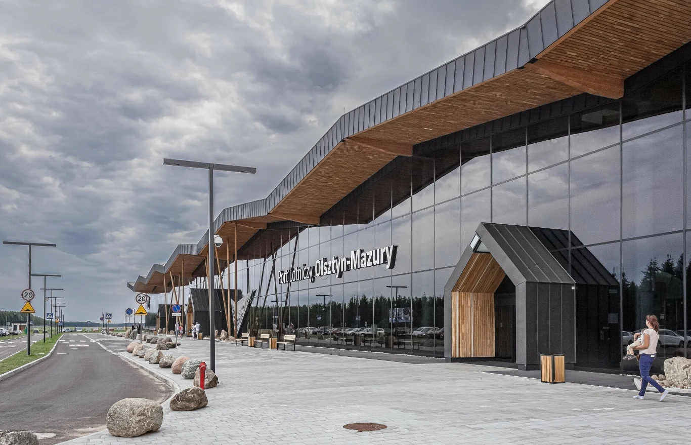 Nowe najmniejsze lotnisko w Polsce. Nowe najmniejsze lotnisko w Polsce.