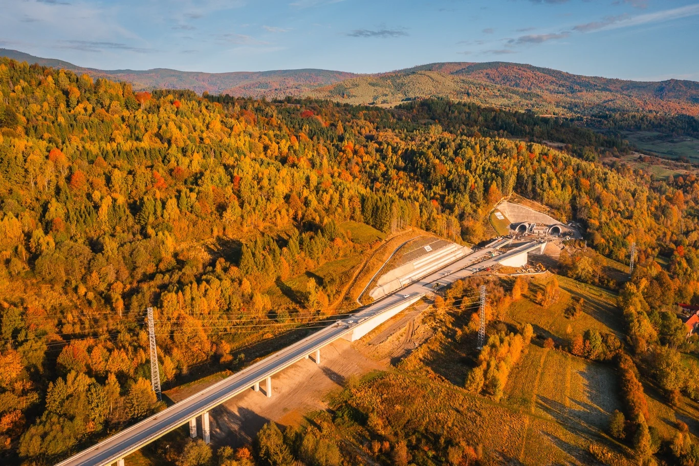 Droga ekspresowa S1 docelowo będzie liczyć ponad 133 km i poprowadzi od A1 Pyrzowicach do granicy ze Słowacją w Zwardoniu.