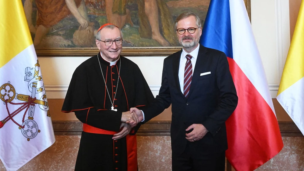 Premier Petr Fiala i watykański sekretarz stanu kardynał Pietro Parolin podpisali w czwartek konkordat Premier Petr Fiala i watykański sekretarz stanu kardynał Pietro Parolin podpisali w czwartek konkordat