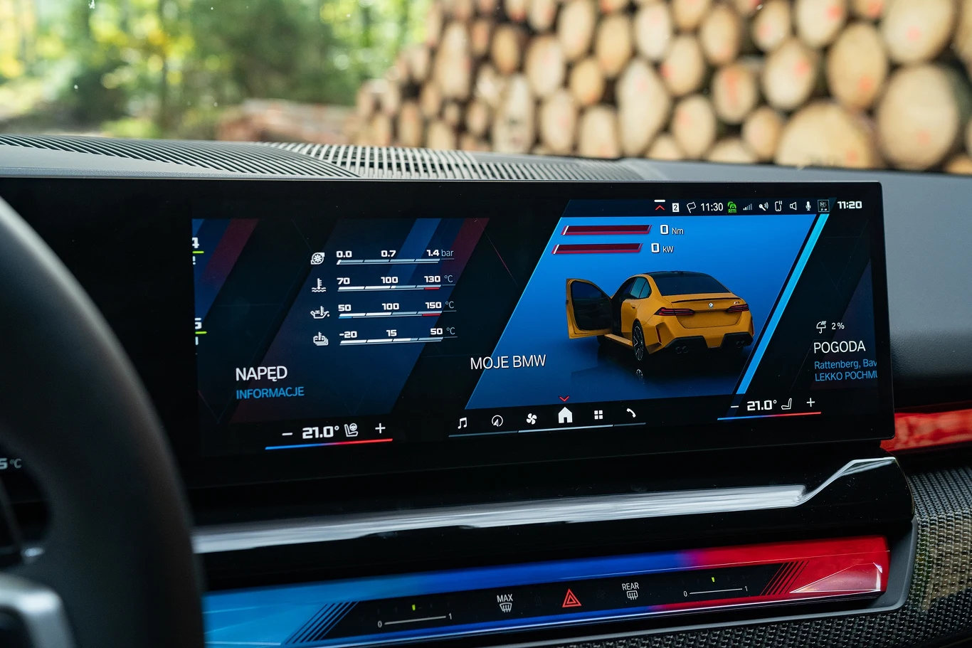 Nowe BMW M5 jest wyposażone w szereg systemów wsparcia kierowcy i rozbudowane multimedia.