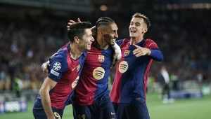 Robert Lewandowski, Raphinha i Marc Casado