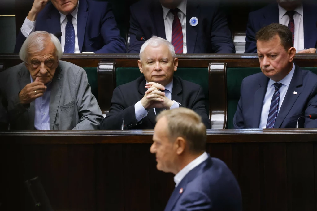 Donald Tusk i Jarosław Kaczyński stoją przed trudnym wyborem Donald Tusk i Jarosław Kaczyński stoją przed trudnym wyborem