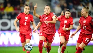 Ewa Pajor (na pierwszym planie) wreszcie przełamała snajperską niemoc w drużynie narodowej 