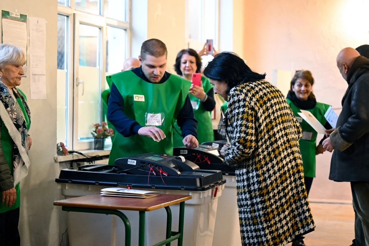 Rozpoczęły się wybory parlamentarne w Gruzji Rozpoczęły się wybory parlamentarne w Gruzji