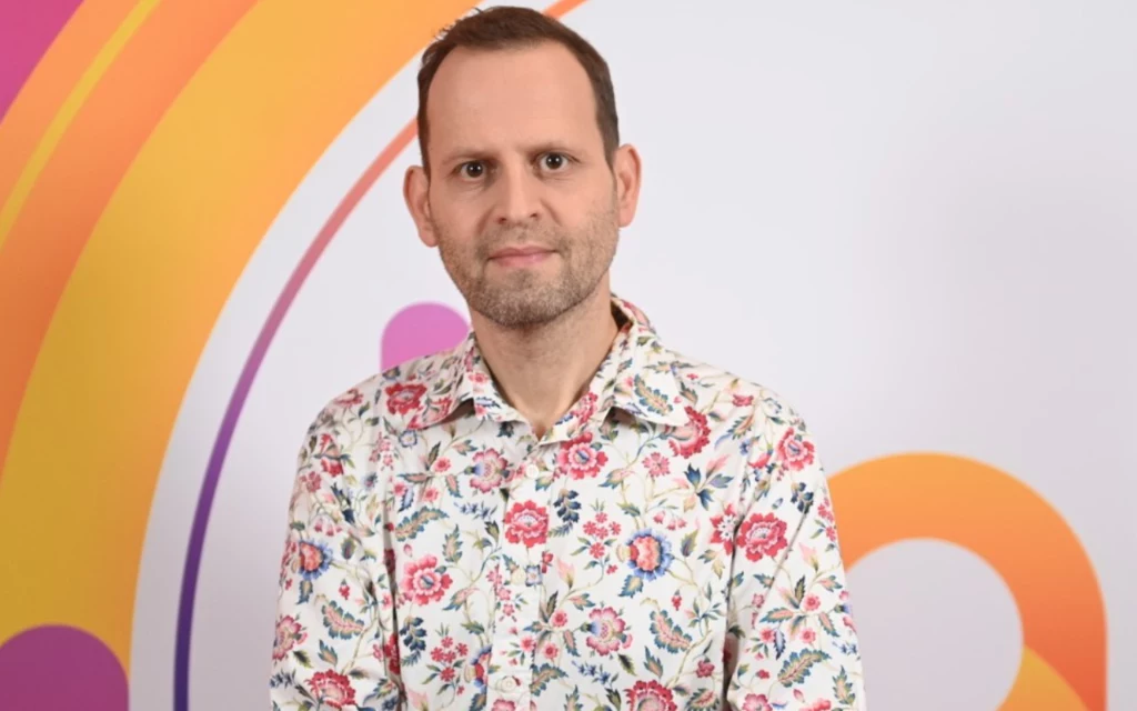 Adam Kay w ''halo tu polsat''