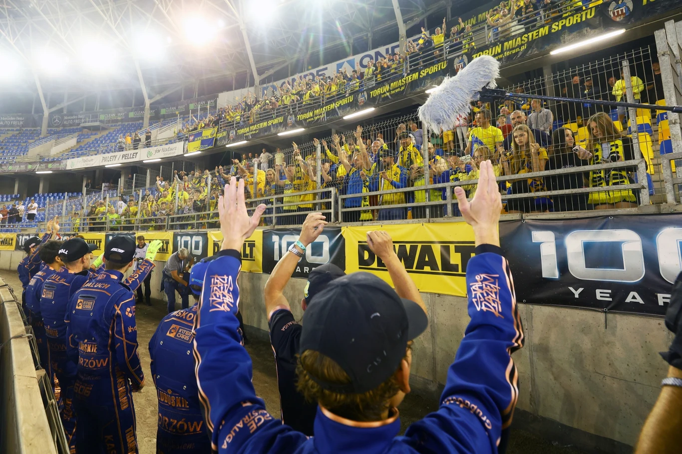 Stal Gorzów z kibicami