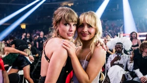 Taylor Swift znowu zaskoczyła fanów. Na scenę zaprosiła swoją dobrą przyjaciółkę