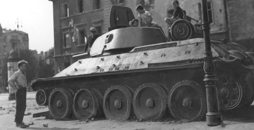 Są takie stare. T-34 na ulicach Lwowa