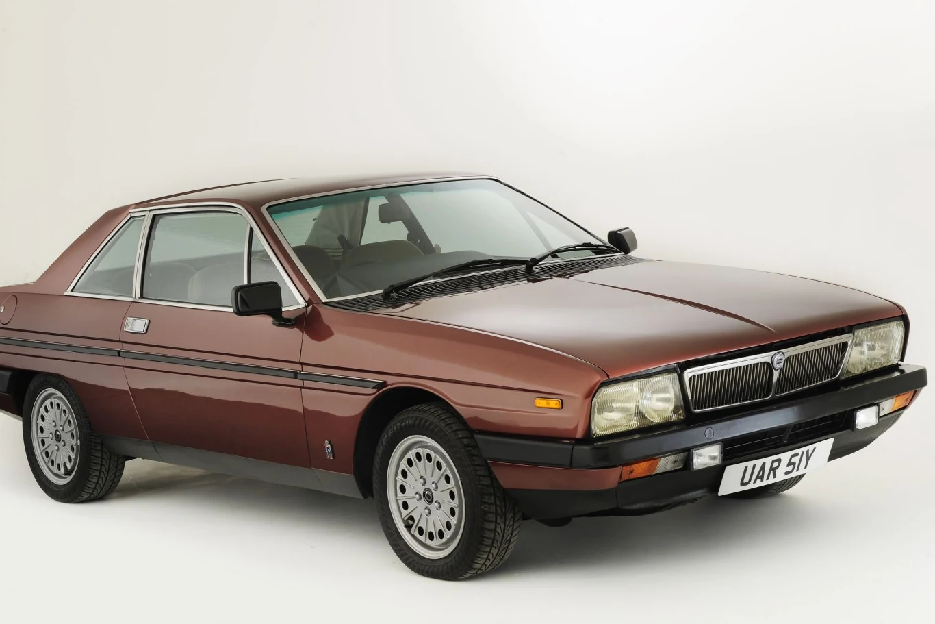 Lancia Gamma oferowana była w latach 1976-1984. 