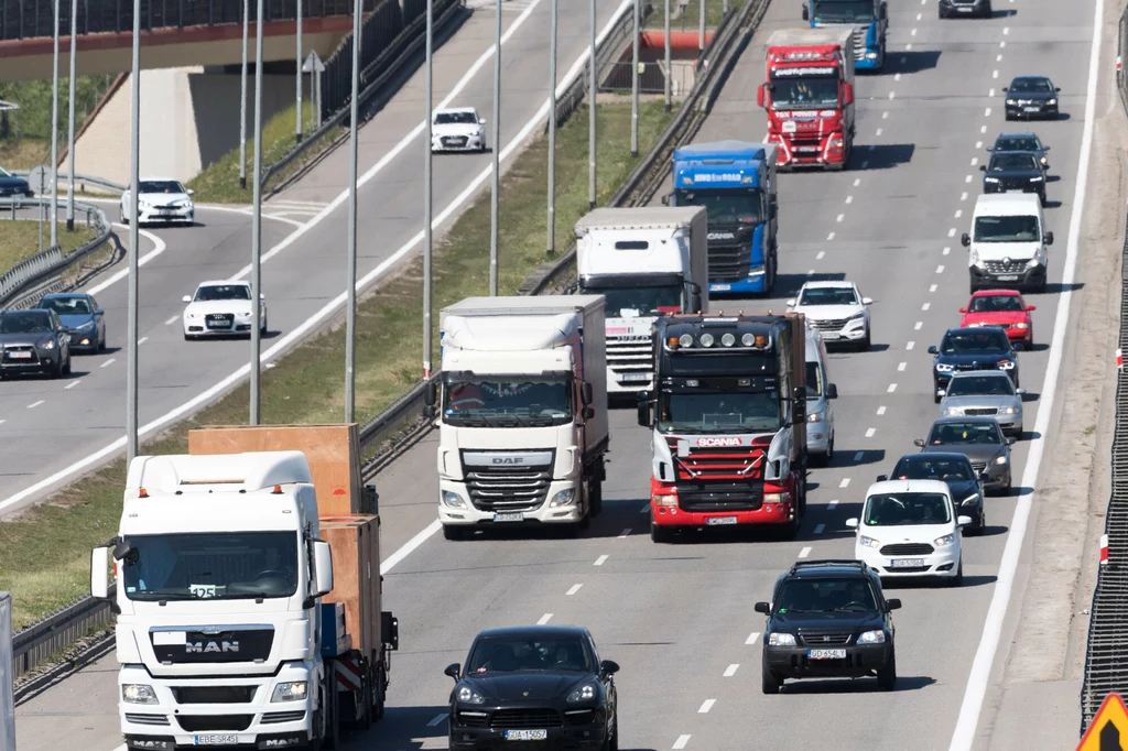 Rząd szykuje nowe opłaty dla pojazdów. Kierowcy zapłacą za emisję CO2