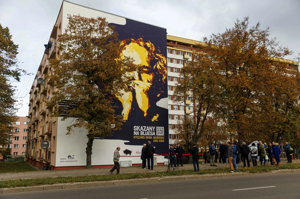 Mural Ryszarda "Skiby" Skibińskiego (Kasa Chorych) odsłonięto w Białymstoku