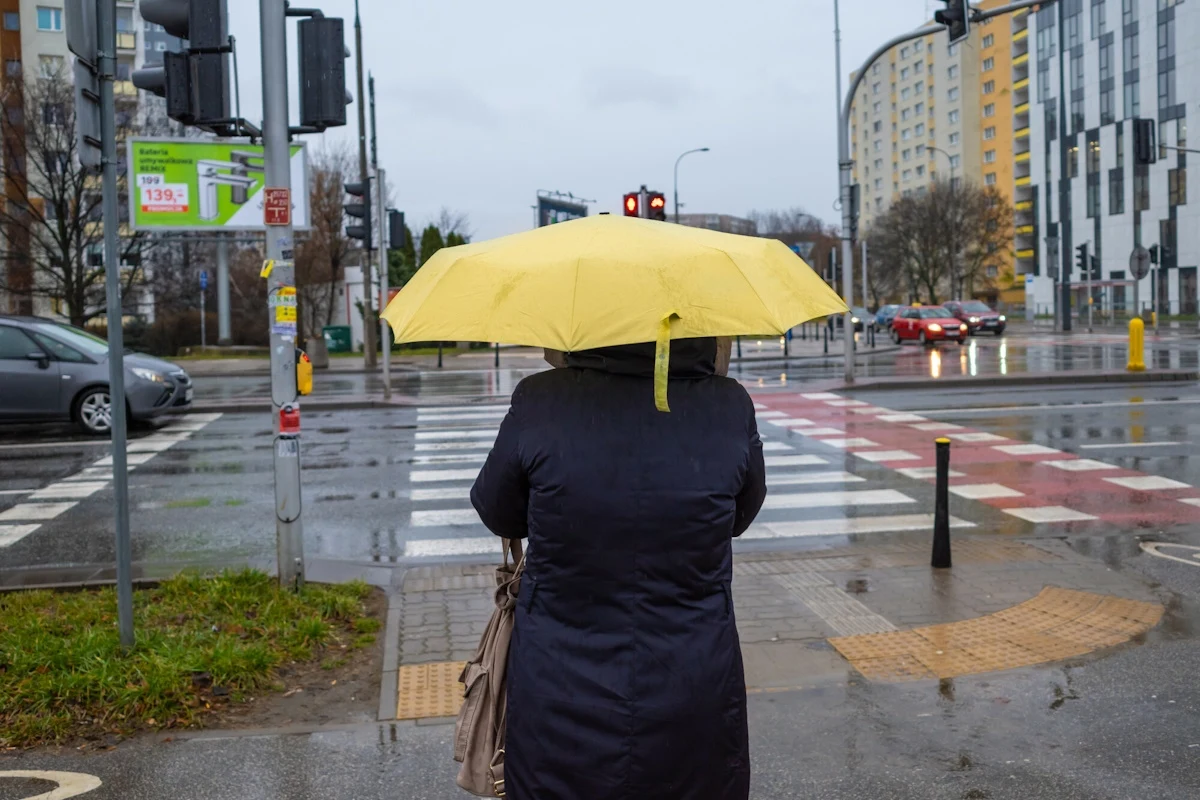 Mimo ładnej pogody w większości kraju, na północy nie obejdzie się bez opadów deszczu
