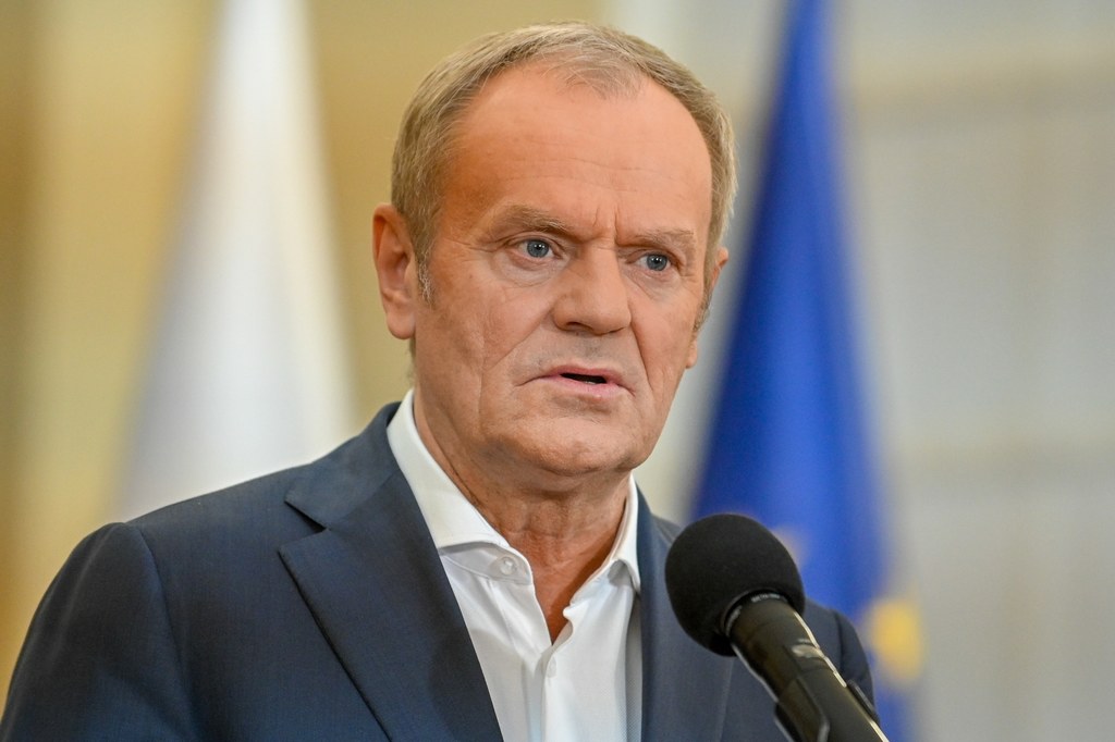 Premier Donald Tusk poinformował o kolejnym przesunięciu terminu wejścia w życie systemu kaucyjnego w Polsce