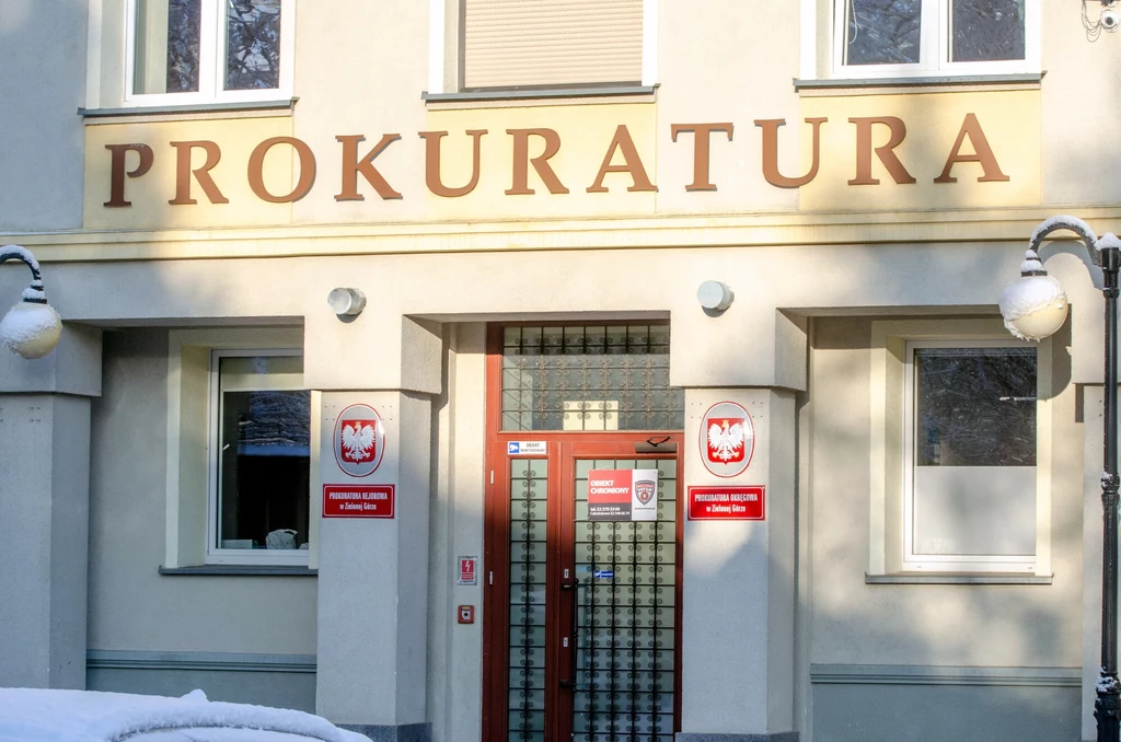Zarobili 285 tys. zł bez chodzenia do pracy. Fikcyjne etaty pod okiem prokuratury 