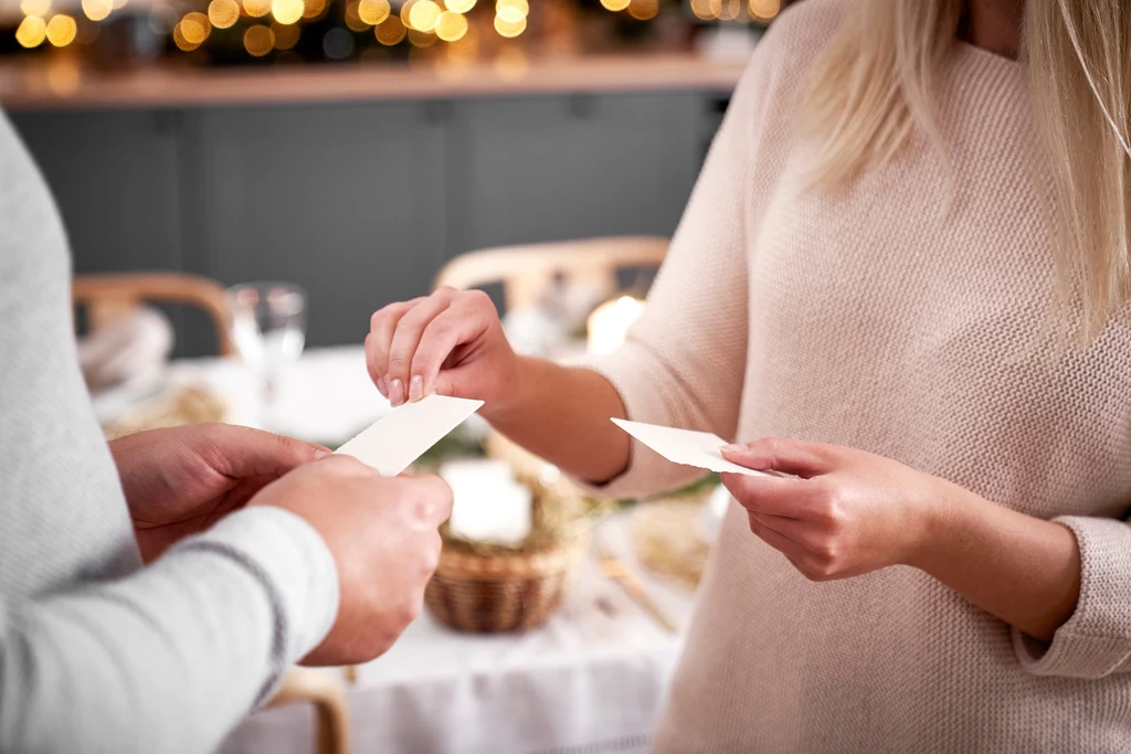 Pierwsza gwiazda na niebie zwiastuje początek kolacji wigilijnej