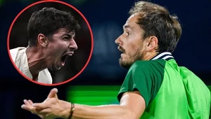Alexei Popyrin (na małym zdj.) pokonał Daniiła Miedwiediewa, ale... momentami przegrywał sam ze sobą