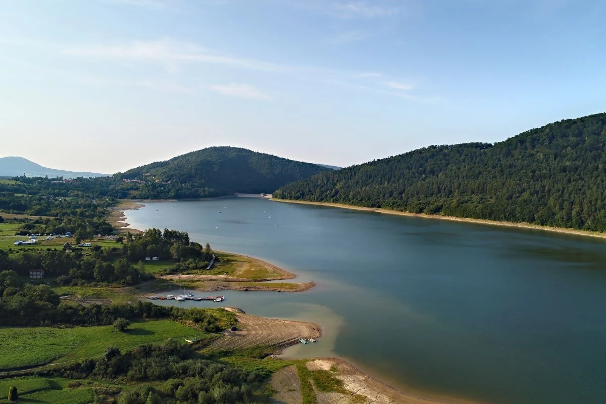 Beskid Niski ma wiele do zaoferowania (fot. Getty Images)