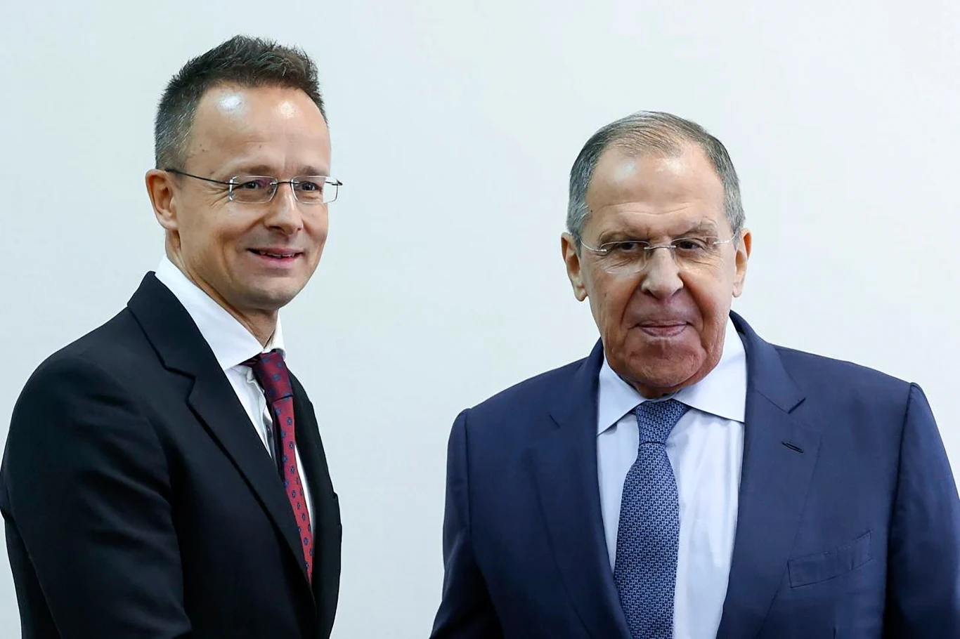Szef MSZ Węgier Peter Szijjarto oraz szef MSZ Rosji Siergiej Ławrow Szef MSZ Węgier Peter Szijjarto oraz szef MSZ Rosji Siergiej Ławrow