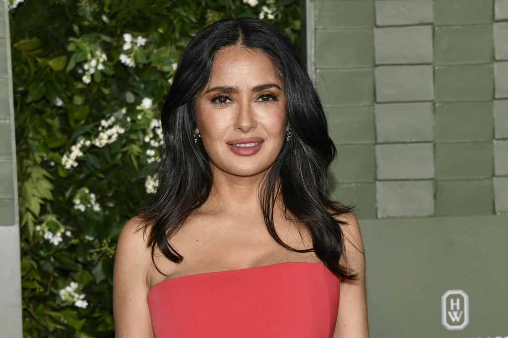 Salma Hayek znów zachwyciła kreacją. Wyglądała zjawiskowo