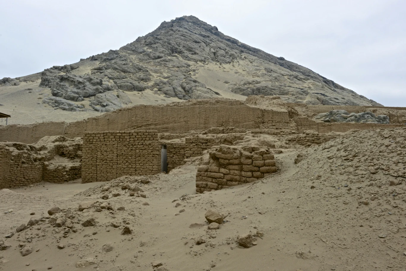 Piramida Księżyca w Peru Piramida Księżyca w Peru