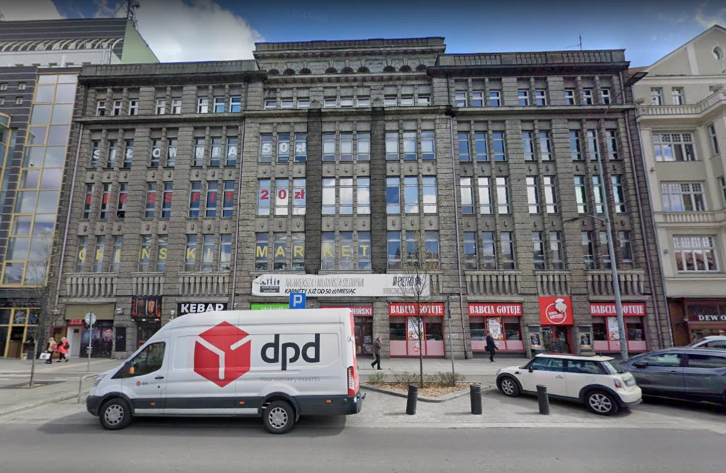 To już kolejna próba znalezienia właściciela dla szczecińskiego "Odzieżowca". Źródło: Google Maps