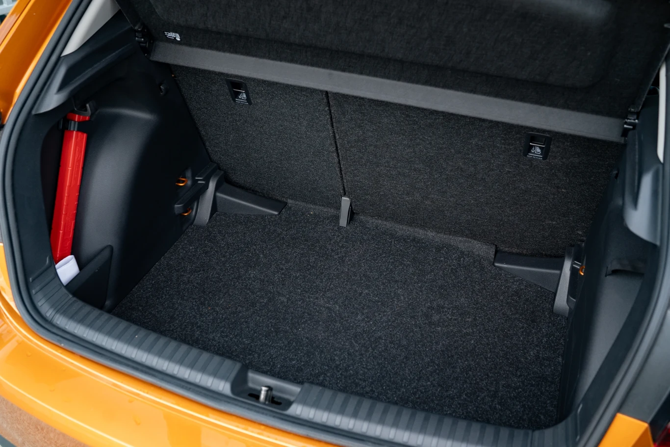 Bagażnik Skody Fabia ma 380 litrów pojemności. To dużo