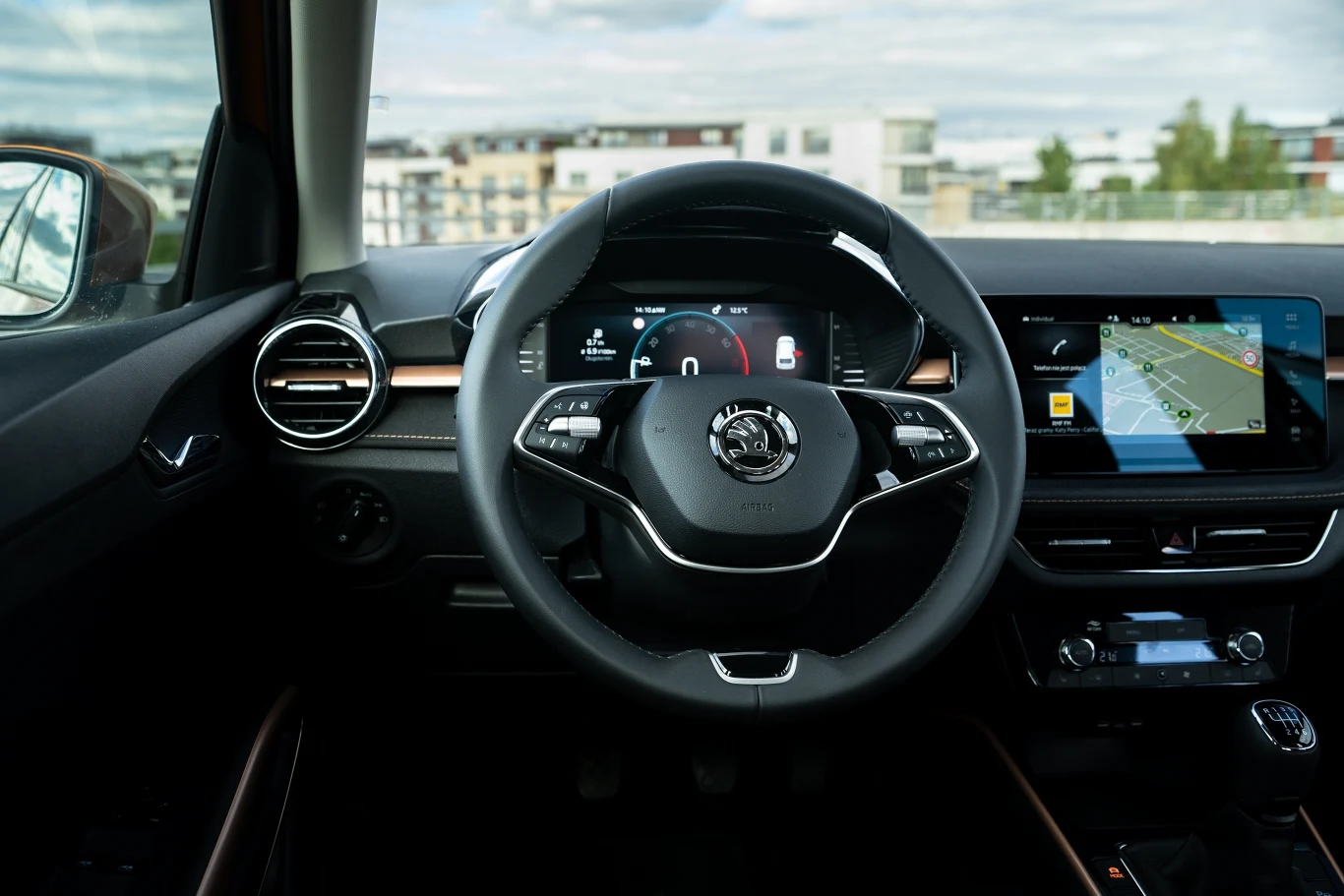 Kokpit Skody Fabia jest uporządkowany i ergonomiczny