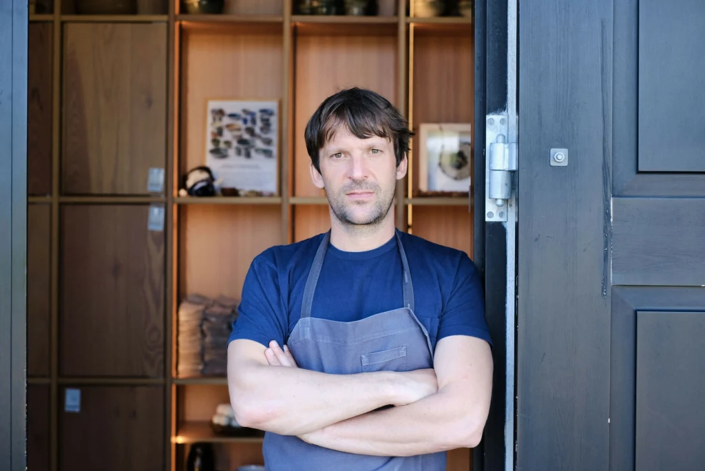 René Redzepi to 47-letni twórca restauracji "Noma". Pochodzi z Danii i ma albańskie korzenie