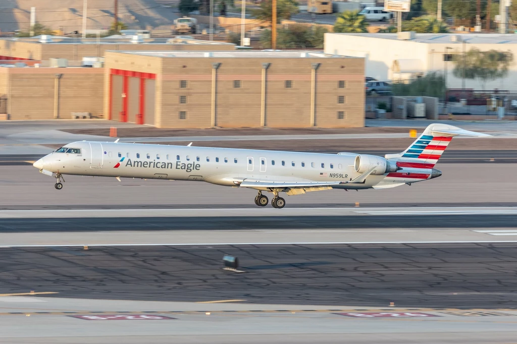 Bombardier CRJ-900 (zdj. ilustracyjne)