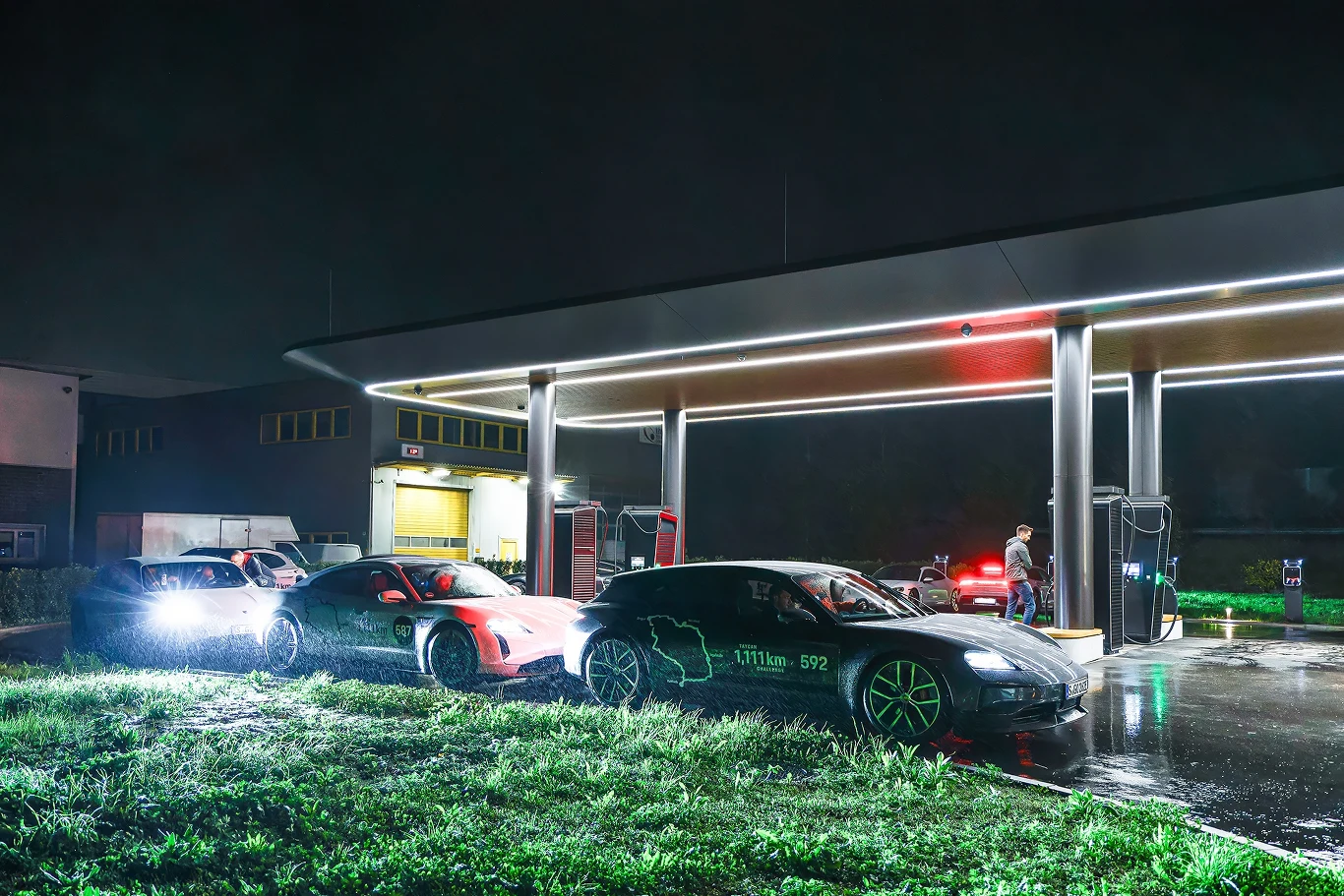 Na początku trasy towarzyszyła nam stosunkowo kiepska pogoda. Było ciemno, zimno i deszczowo