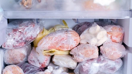 Czy wiesz, jak mrozić mięso prawidłowo? Pamiętaj o tych zasadach, aby było bezpieczne dla zdrowia