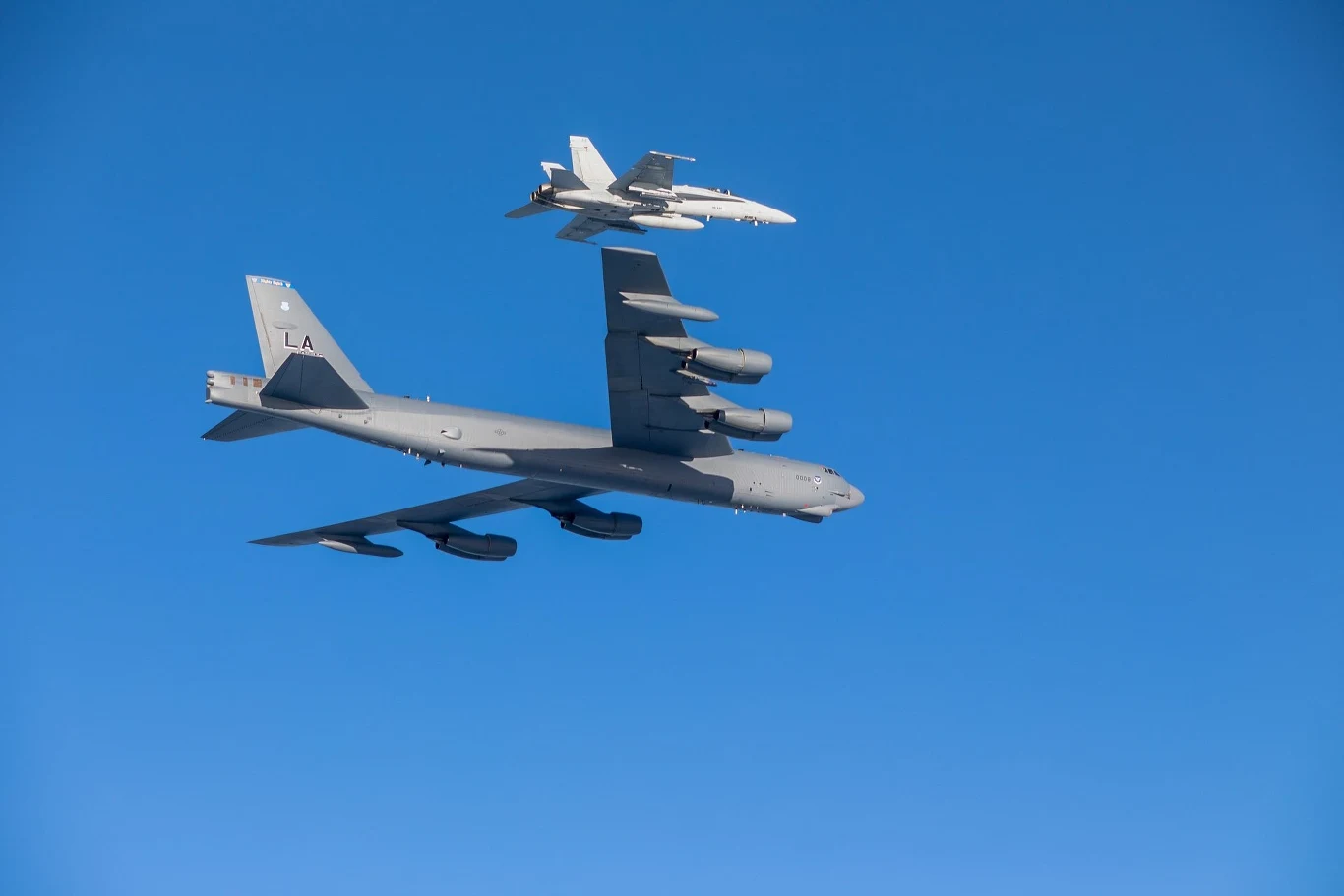 Amerykański bombowiec który może przenosić ładunek nuklearny przeleciał nad Finlandią. Ma ważne zadanie w Europie