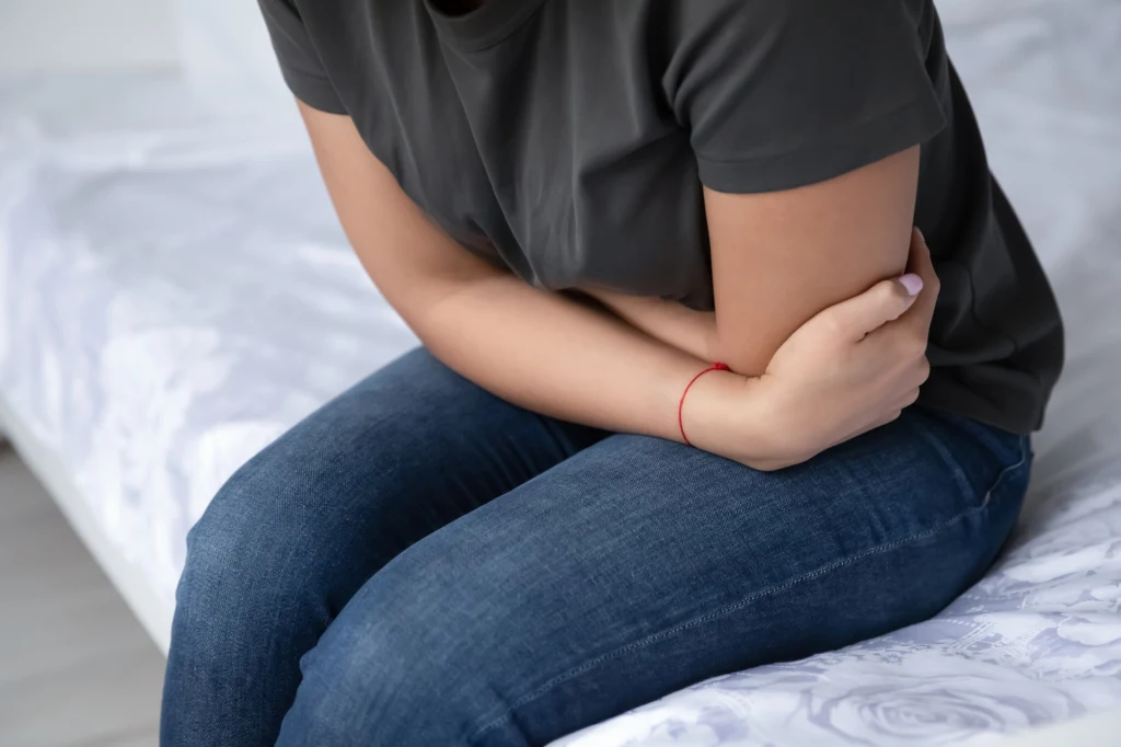 Przetworzona żywność ma niekorzystny wpływ na mikrobiotę jelitową. Dochodzi do likwidacji „dobrych bakterii", a wzrasta liczba bakterii, które mają działanie prozapalne w przewodzie pokarmowym