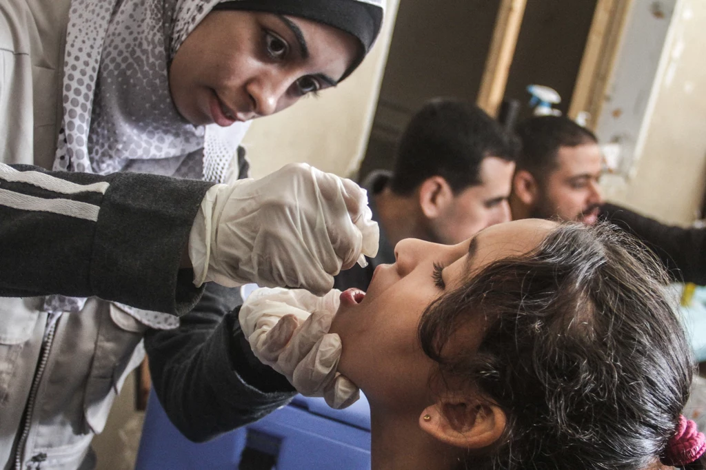 Do dziś doustna szczepionka na polio jest jednym z najważniejszych lekarstw. Dziś wykorzystywana jest między innymi w Strefie Gazy