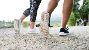 To najłatwiejsza metoda na spalenie kalorii. Prosta aktywność fizyczna dla każdego