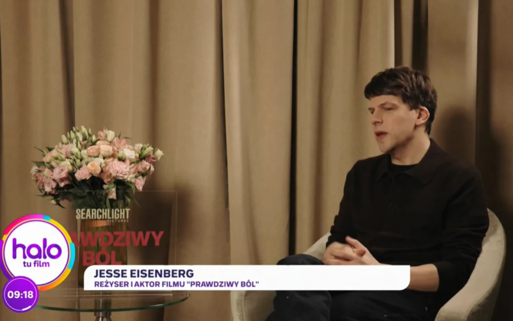 Jesse Eisenberg w ''halo tu polsat''