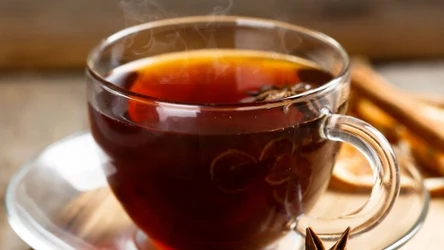 Jak sprawić, żeby herbata pomogła nam z przeziębieniem? Dodaj nie tylko miód