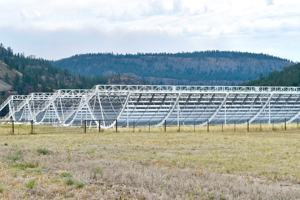 Dzięki wykorzystaniu teleskopu Canadian Hydrogen Intensity Mapping Experiment (CHIME) udało się namierzyć nowy sygnał.