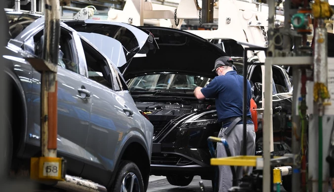 Nissan planuje zakończyć działalność siedmiu swoich fabryk oraz rozstać się z 20 tys. pracowników.