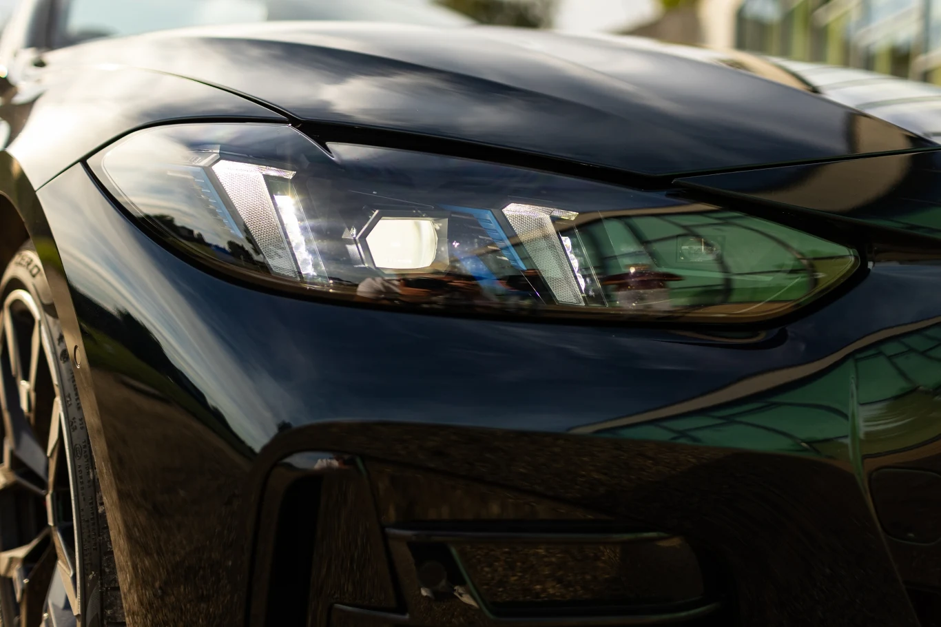 BMW serii 4 po liftingu otrzymało reflektory z nową sygnaturą świetlną