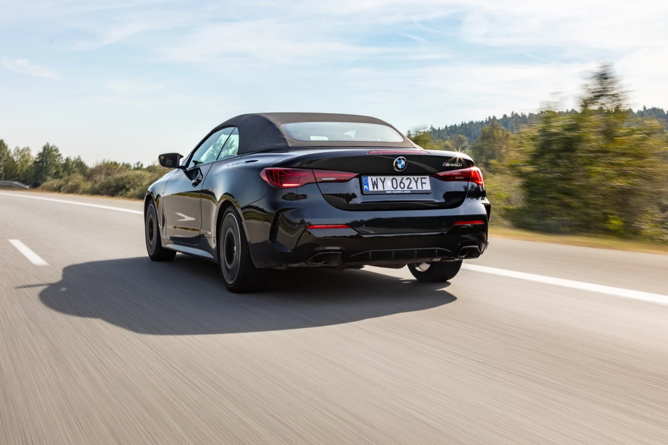 BMW serii 4 Cabrio dobrze prezentuje się też z zamkniętym dachem