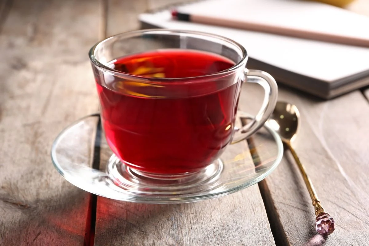 Herbatę Pu-erh najlepiej pić po posiłku - usprawni przemianę materii i ułatwi wchłanianie składników odżywczych z posiłku