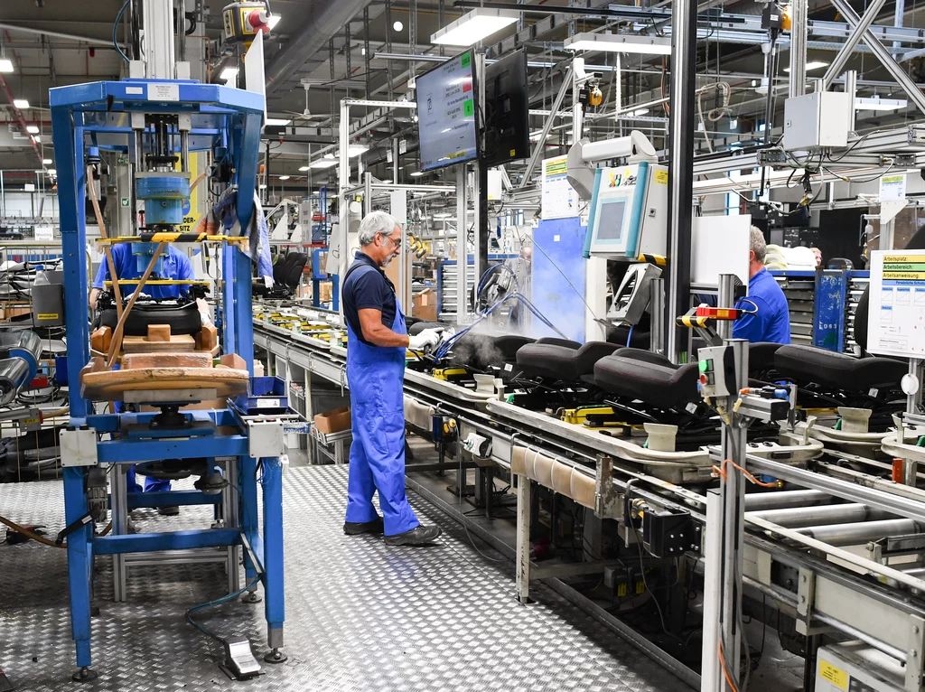 Produkcja siedzeń samochodowych w jednym z niemieckich zakładów Lear Corporation
