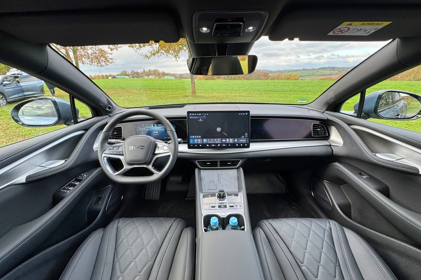 Do jakości wykonania wnętrza trudno mieć zastrzeżenia