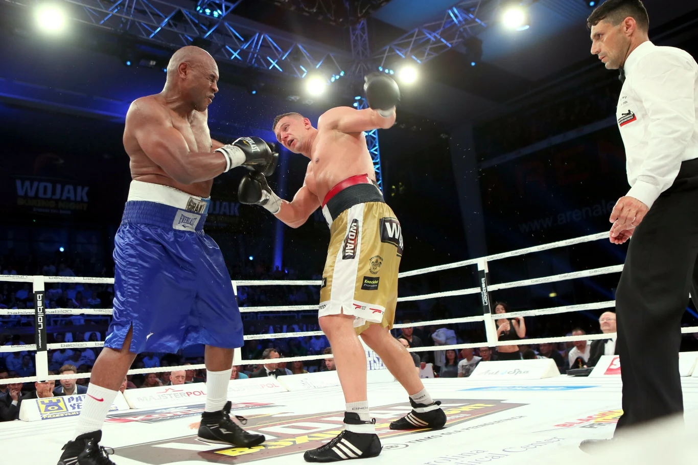 Starszy, niemal bezbronny pan. Oliver McCall w walce z Marcinem Rekowskim w 2014 roku