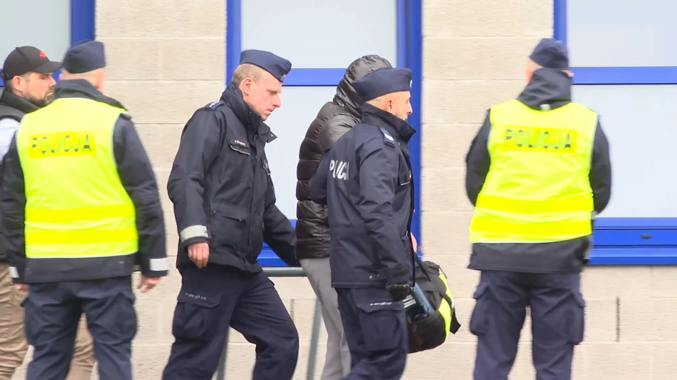 Łukasz Z. w Polsce. Do przekazania doszło na przejściu granicznym Kołbaskowo-Pomellen Łukasz Z. w Polsce. Do przekazania doszło na przejściu granicznym Kołbaskowo-Pomellen