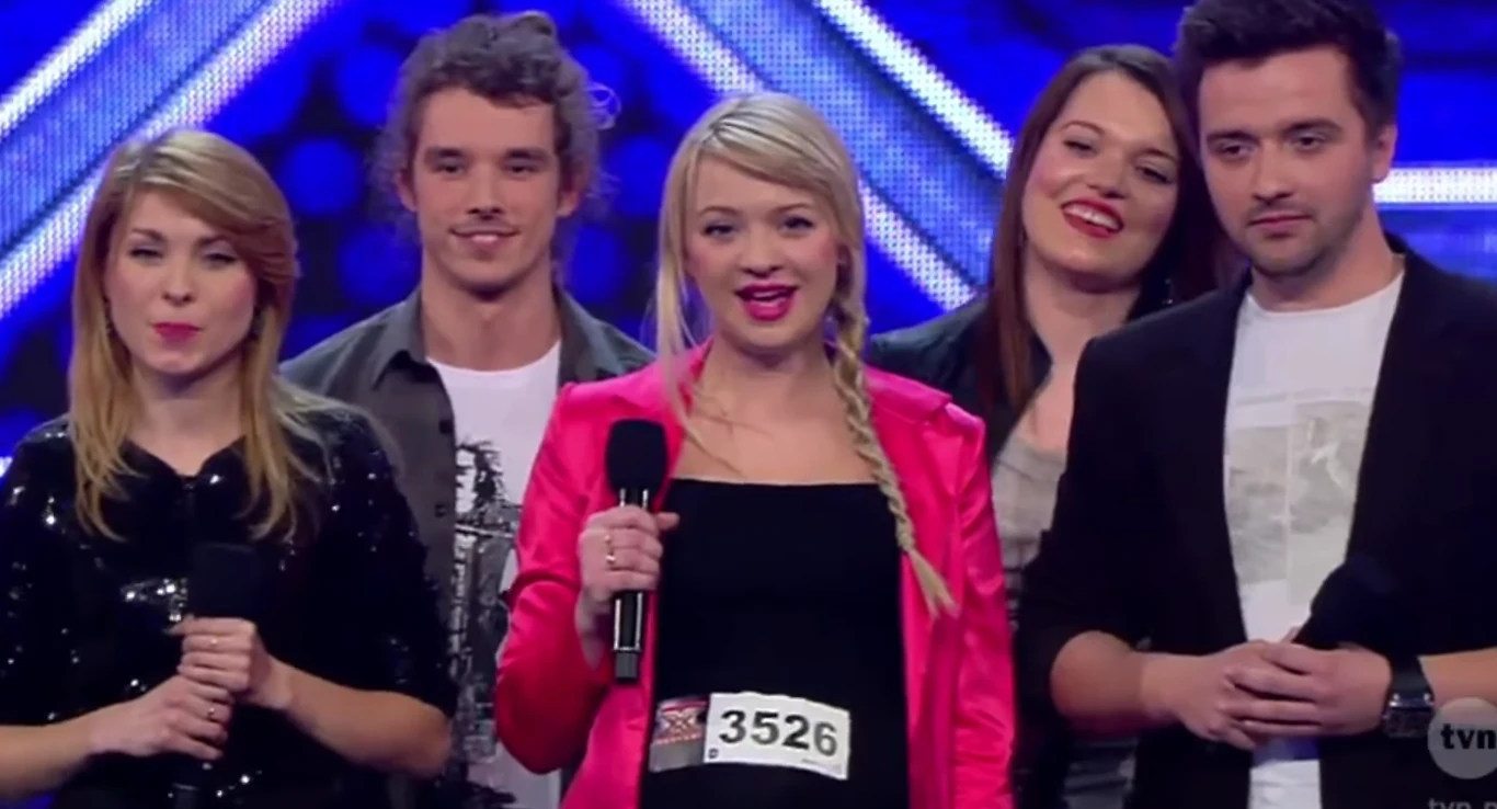 Barbara Kurdej-Szatan (w środku) w składzie Soul City w programie "X Factor" Barbara Kurdej-Szatan (w środku) w składzie Soul City w programie "X Factor"