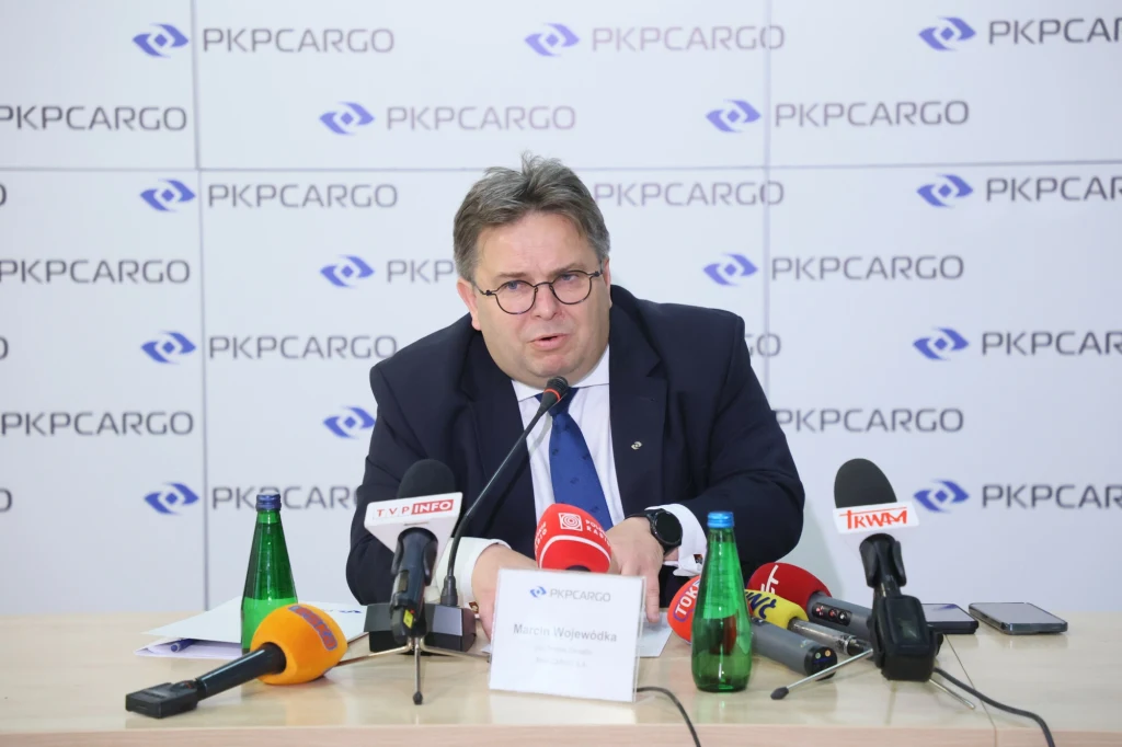 Marcin Wojewódka zgłosił swoją kandydaturę do objęcia roli prezesa PK Cargo. Na razie pełni jego obowiązki Marcin Wojewódka zgłosił swoją kandydaturę do objęcia roli prezesa PK Cargo. Na razie pełni jego obowiązki