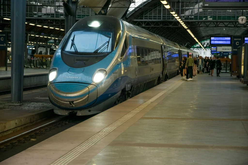 Pendolino ma 10 lat. Z tej okazji PKP Intercity oferuje bilety od złotówki.